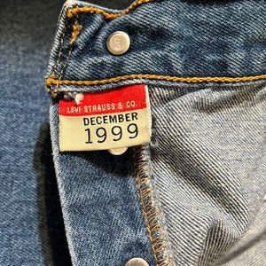 Vintage Men’s Levi’s 501 straight fit jeans December 1999 36 waist 32 inseam EUC